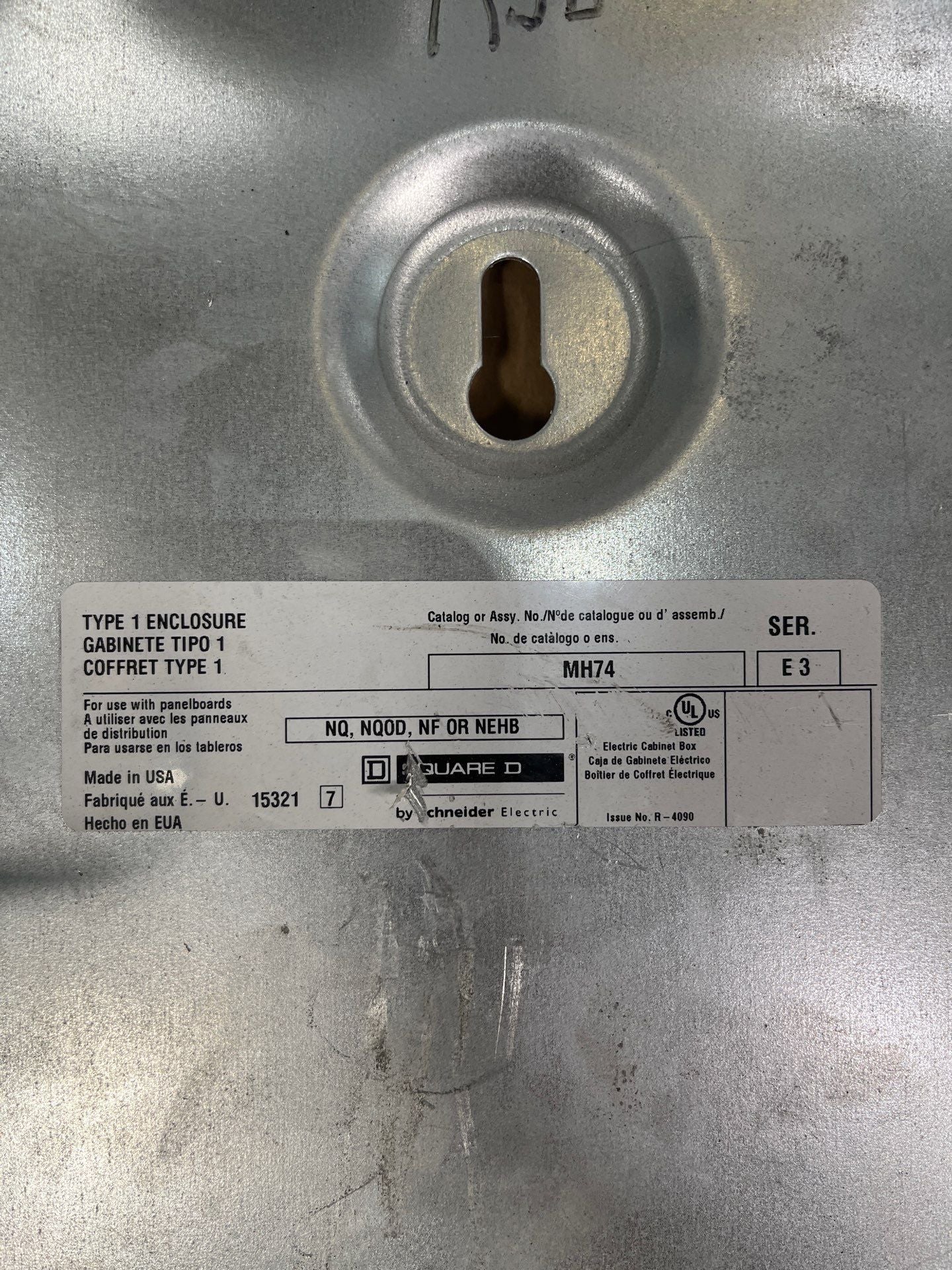 Square D NF Panelboard 400A 480/277V 3PH 4W 42Cir MLO Indoor Encl MH74 Used