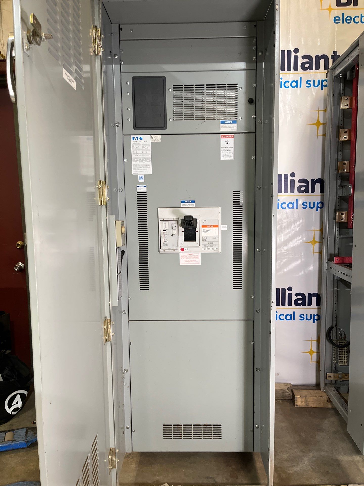 Eaton PRLC Switchboard 1600A 208/120V 3PH 4W 3R Encl MCB RGH316036E LSIG Used