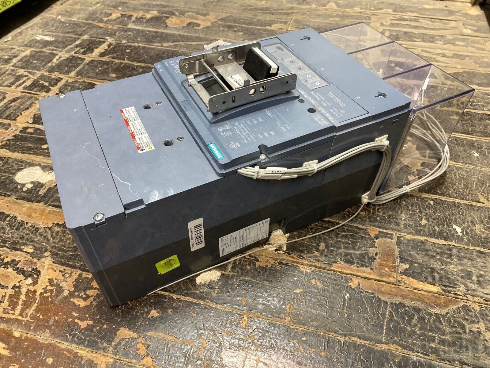 Siemens 3VA6712-6HN31-0AA0 Used