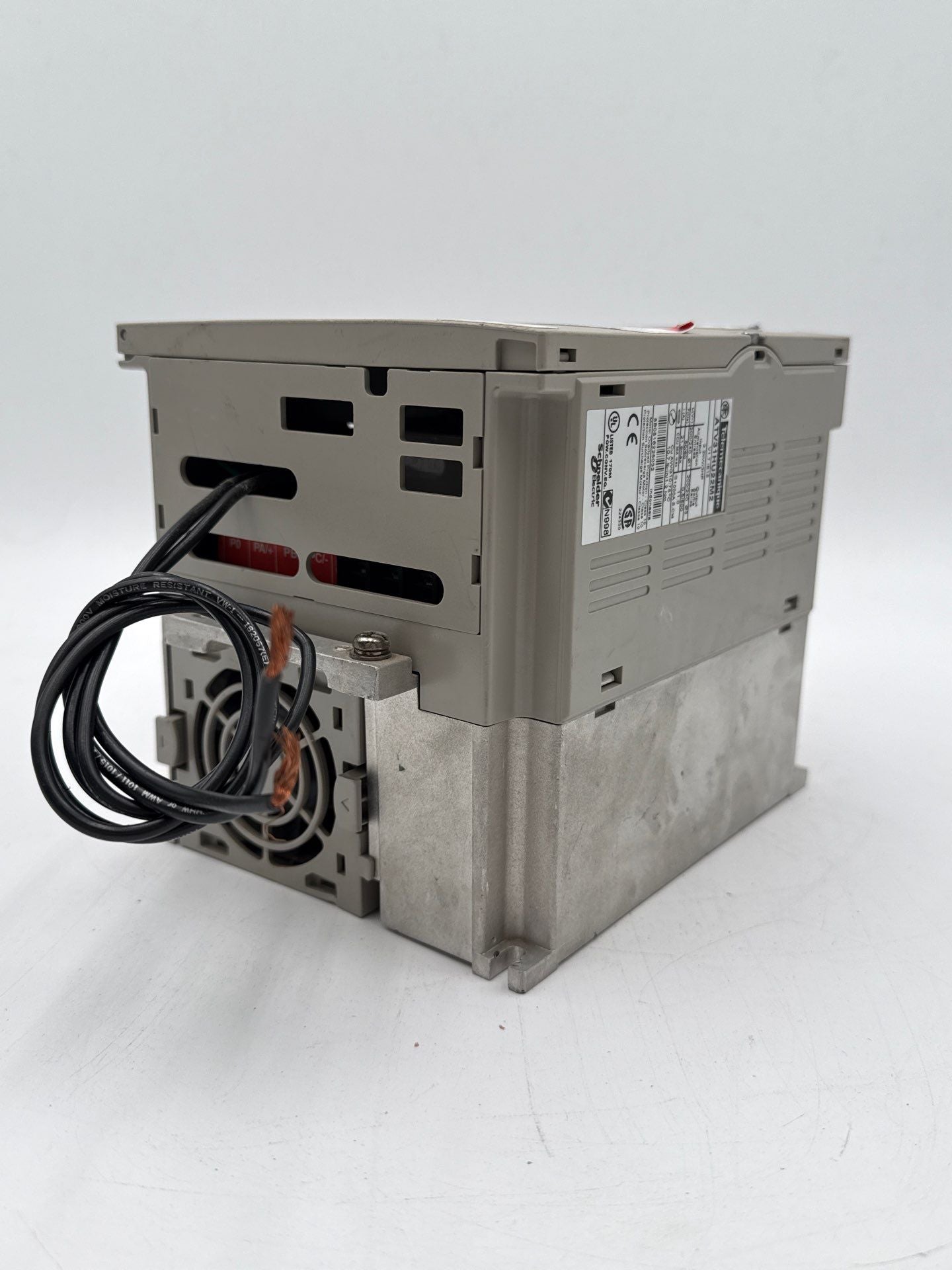 Telemechanique ATV31HU22M2 2.2 kw 3 HP Variable Frequency Altivar Inverter Drive Used