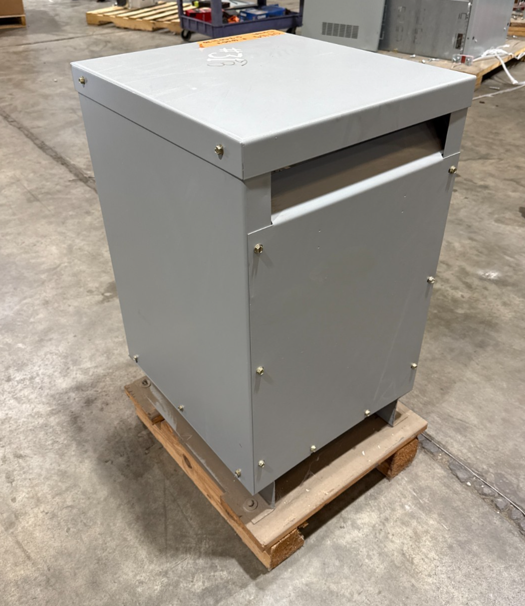 5 KVA Federal Pacific 20296-01 Transformer Pri 600V Sec 240/120V 3PH Indoor Encl New