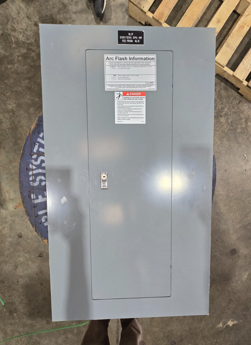 Square D NQOD Panelboard 225A 208/120V 3PH 4W MLO 225 Amp Panel Indoor 42 Cir Used