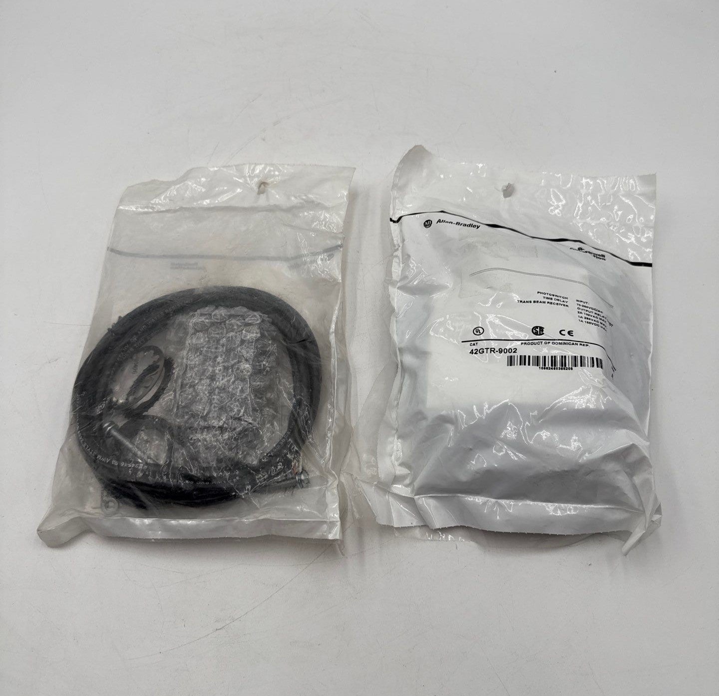 Allen Bradley 42GTR-9002 Photoelectric Sensor Photoswitch Trans Beam Receiver New