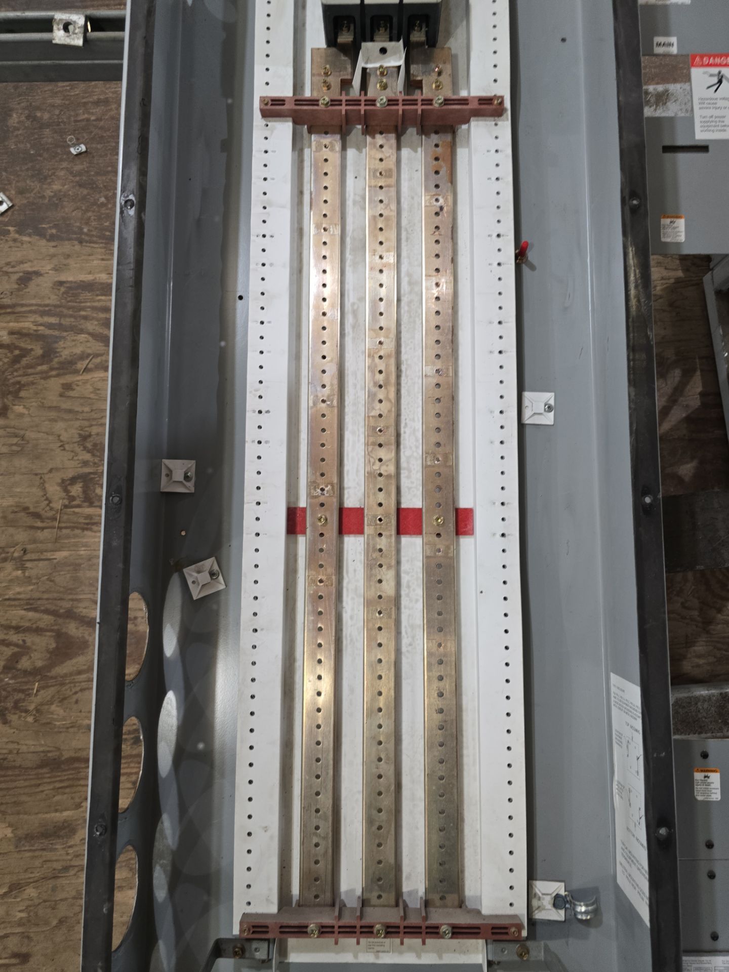 Eaton PRL3A Pow-R-Line Panelboard 400A 480V 3PH 3W MCB HKD 400 Amp Panel 3R Encl Used