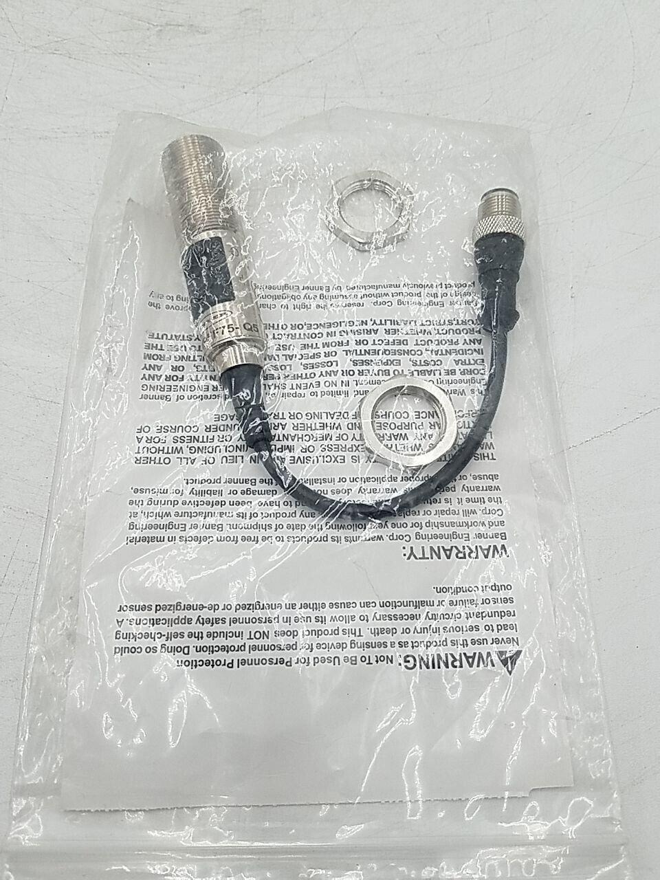 Banner Engineering M18-3VPFF75-Q5 New