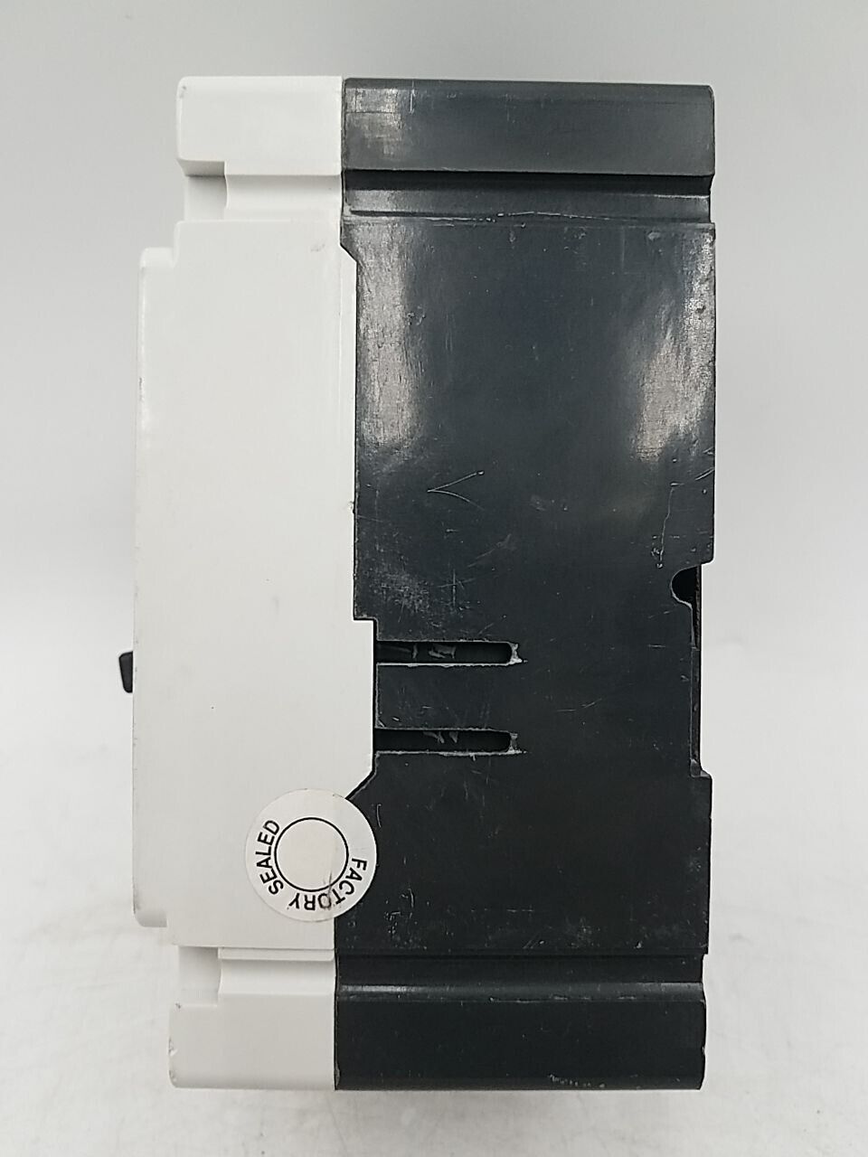 Cutler-Hammer EDB3225 Used