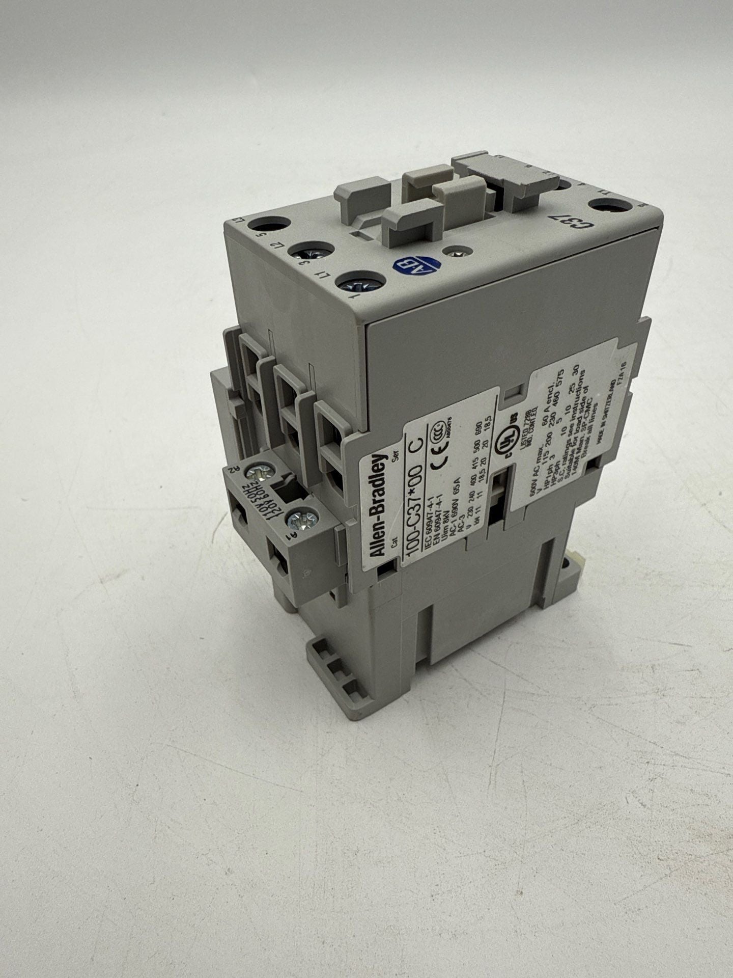 Allen Bradley 100-C37D10 Contactor 37A 3P 600V Coil 110/120V 30HP Max New