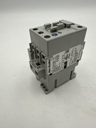 Allen Bradley 100-C37D10 Contactor 37A 3P 600V Coil 110/120V 30HP Max New