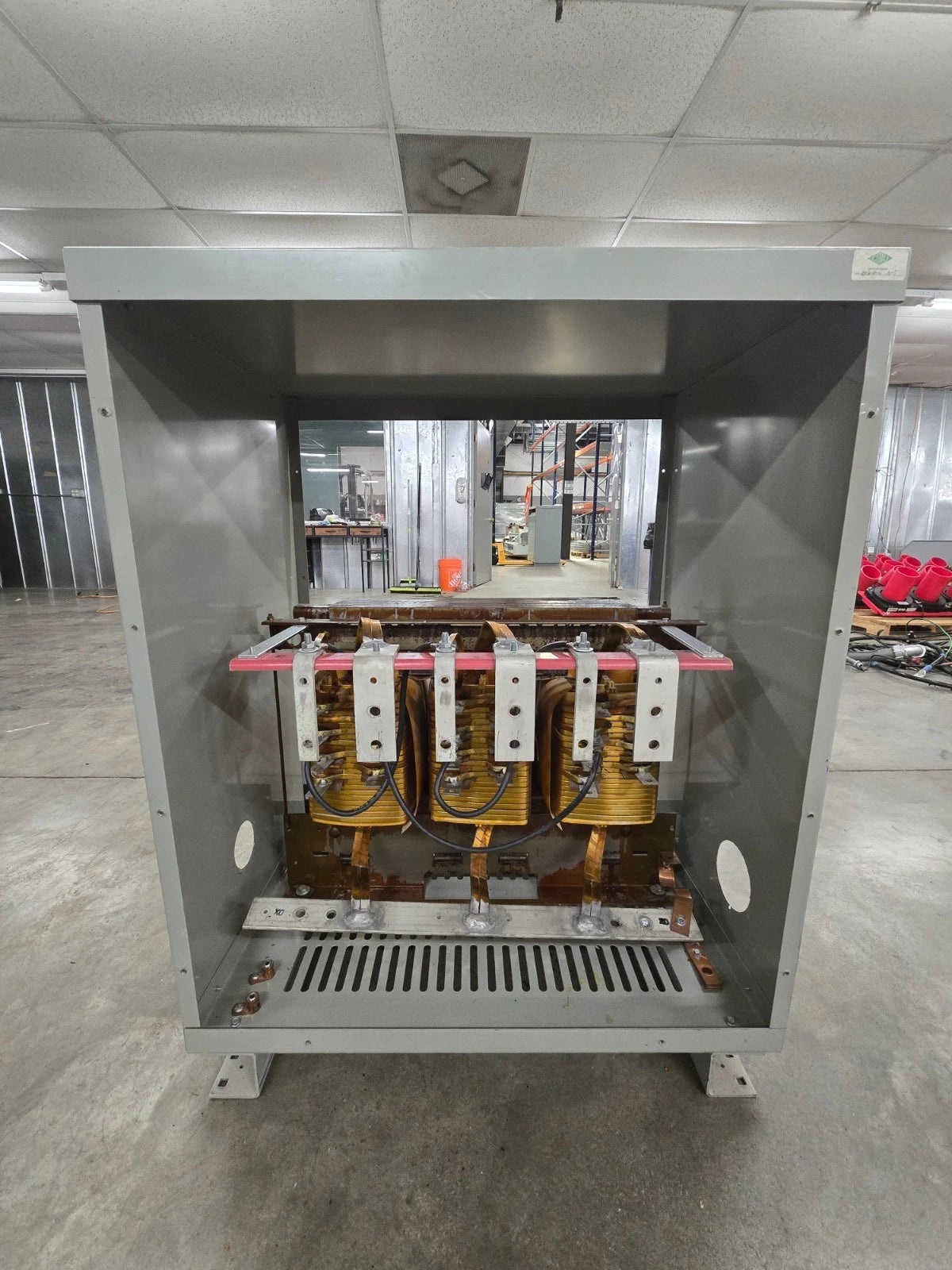 112.5KVA GE 9T23B3875 Transformer Pri 480V Sec 208/120V 3PH Indoor Encl Type QL Used