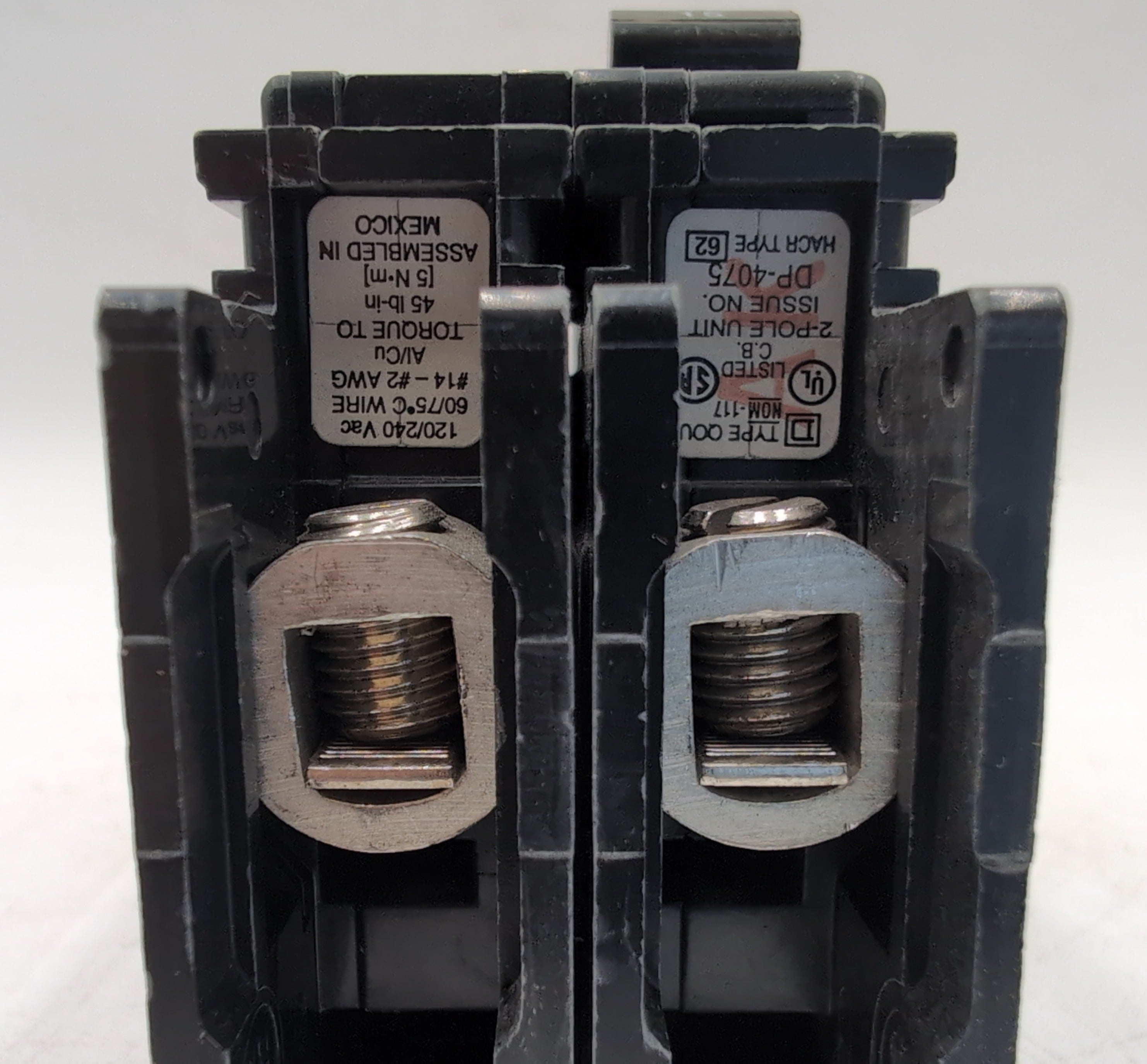 Square D QOU215 Miniature Circuit Breaker 15 Amp 2-Pole 120/240V Unit Mount New New