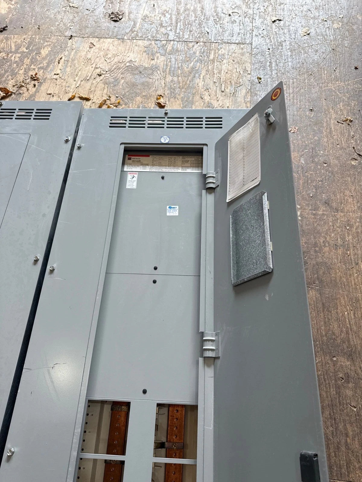 CH PRL3A Panelboard 600A 480/277V 3PH 600 Amp Indoor YS2072 MLO Panel Main Lug Used