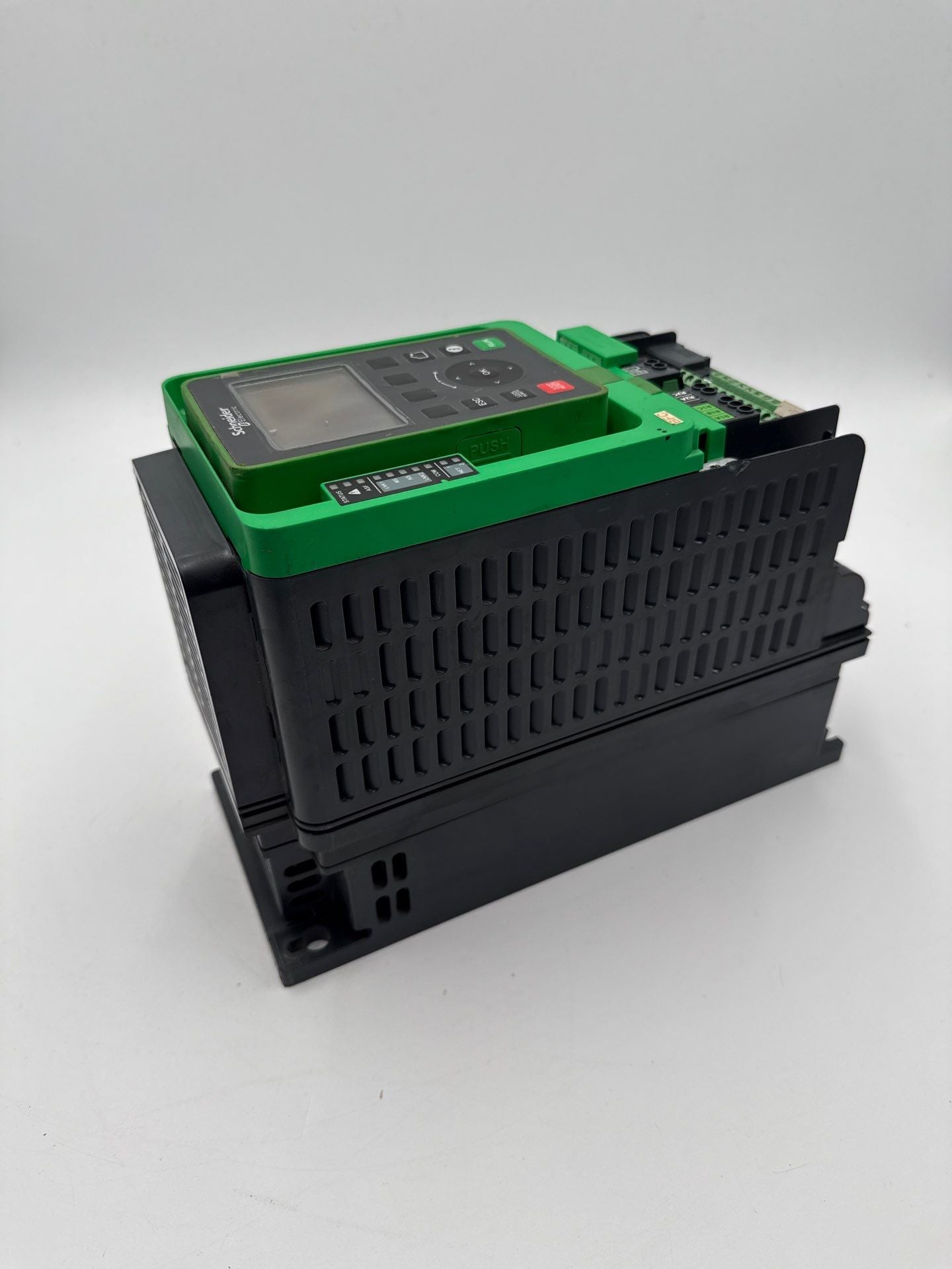 Schneider Electric ATV930U30N4 Variable Speed Drive 3HP 3kW 3PH 380-480V ALTIVAR 930 Used