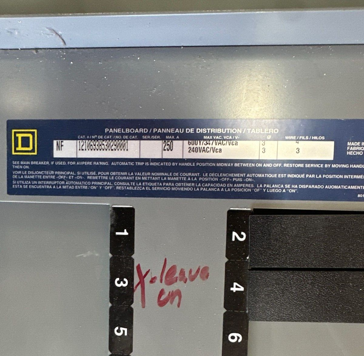 Square D NF Panelboard 250A 600V 3PH 4W MLO 42 Cir Main Lug Panel Indoor Encl P379 Used