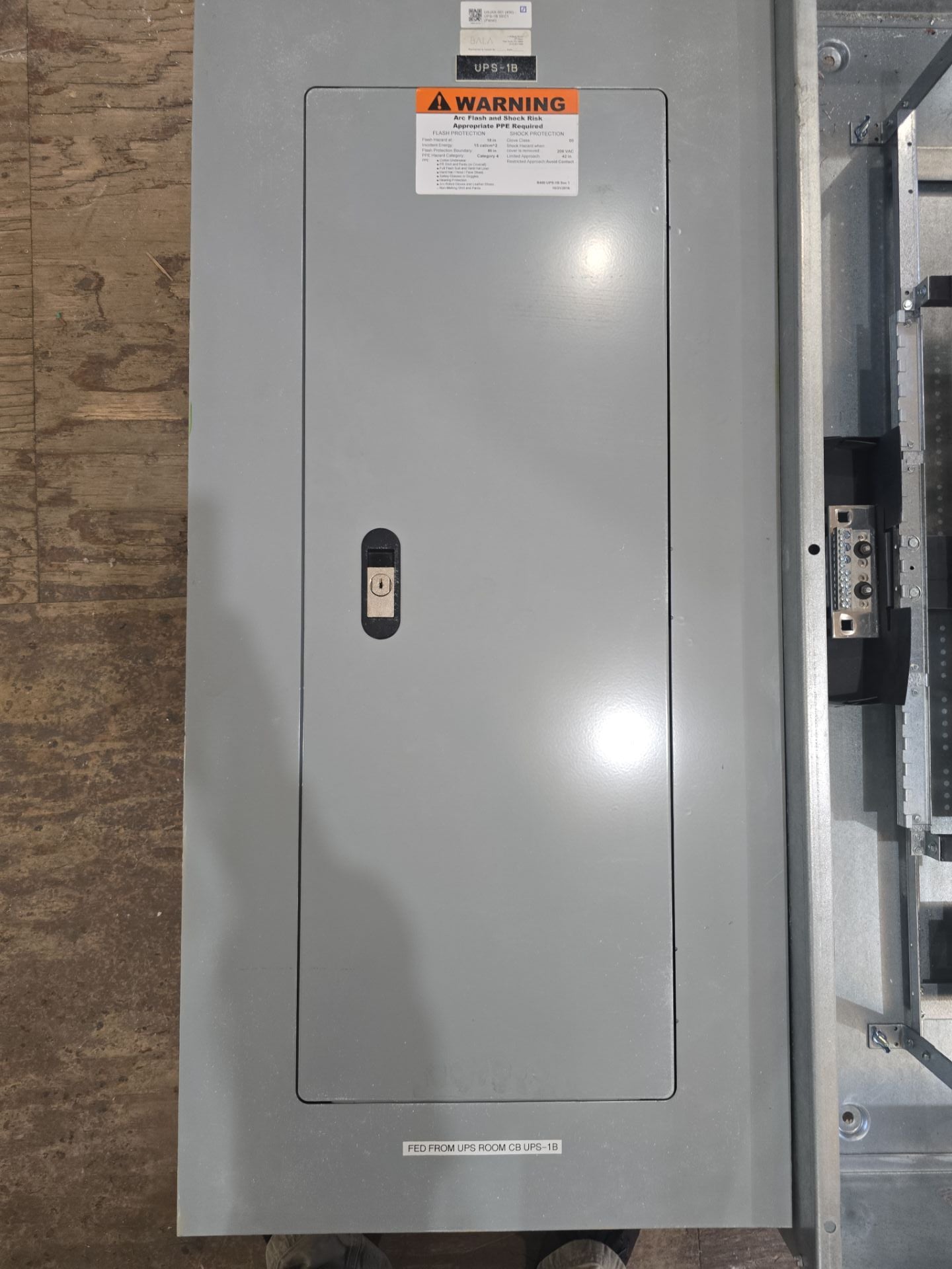 Siemens P1 P1C42QH225ATF Panelboard 225A 208/120V 3PH 4W 225 Amp Panel 42Cir MCB Used