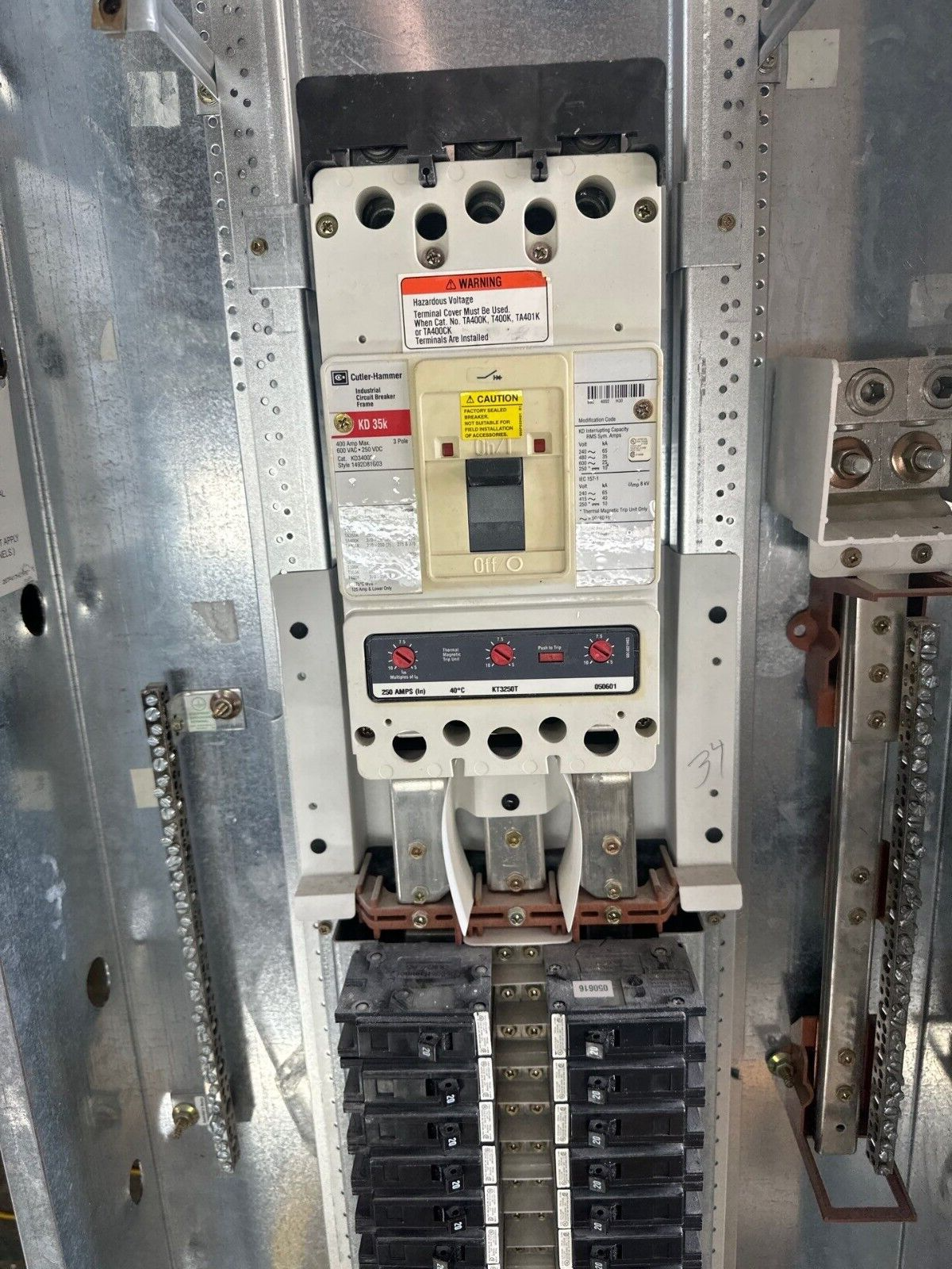 Cutler Hammer PRL1A Panelboard 400A 208Y/120V 3PH 4W 42 Cir Indoor Encl MCB P415 Used