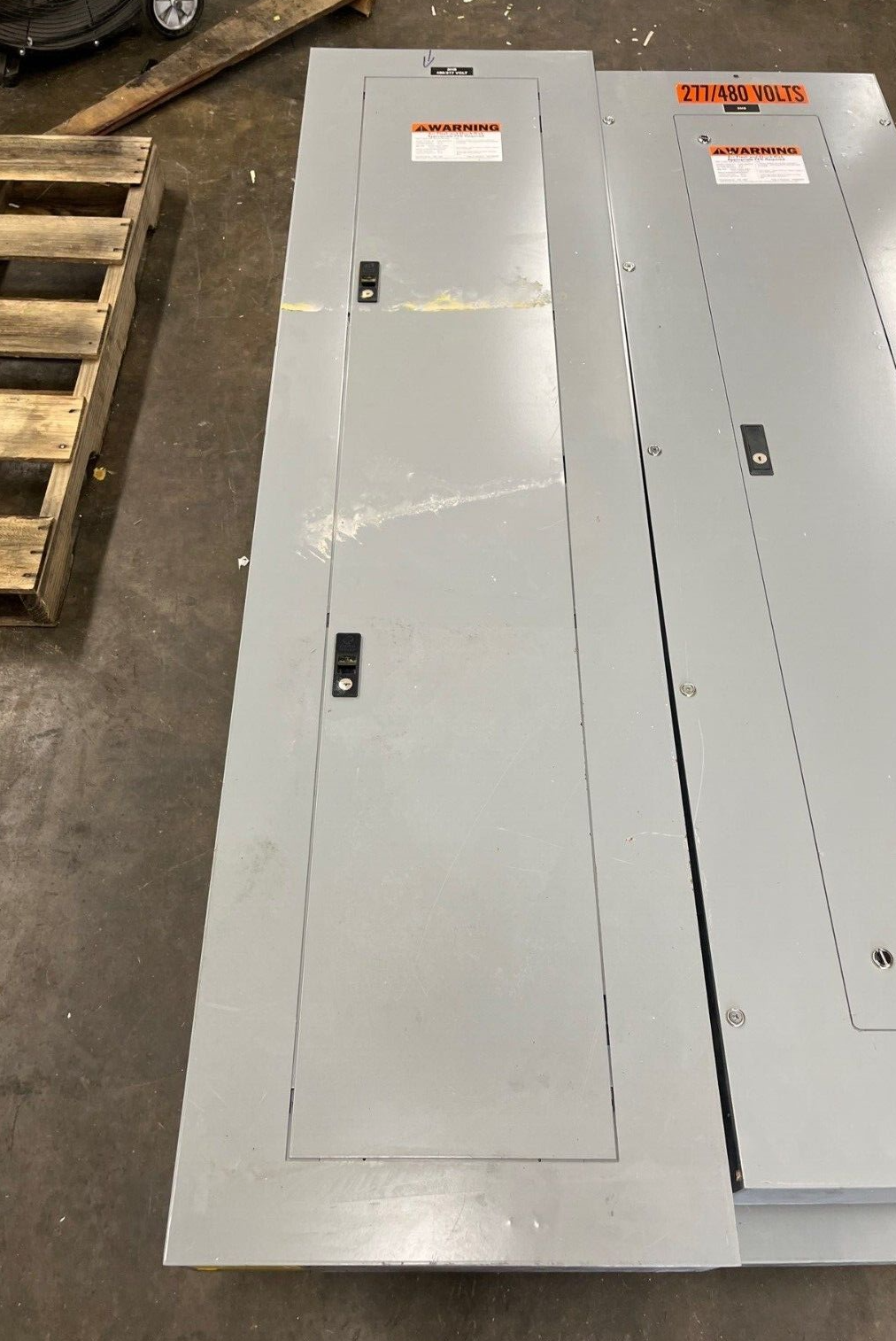 GE AEF3424MBX Panelboard 400A 3PH 480/277V 4W Indoor Encl MLO 42Cir SFHA36AT0250 P588 Used