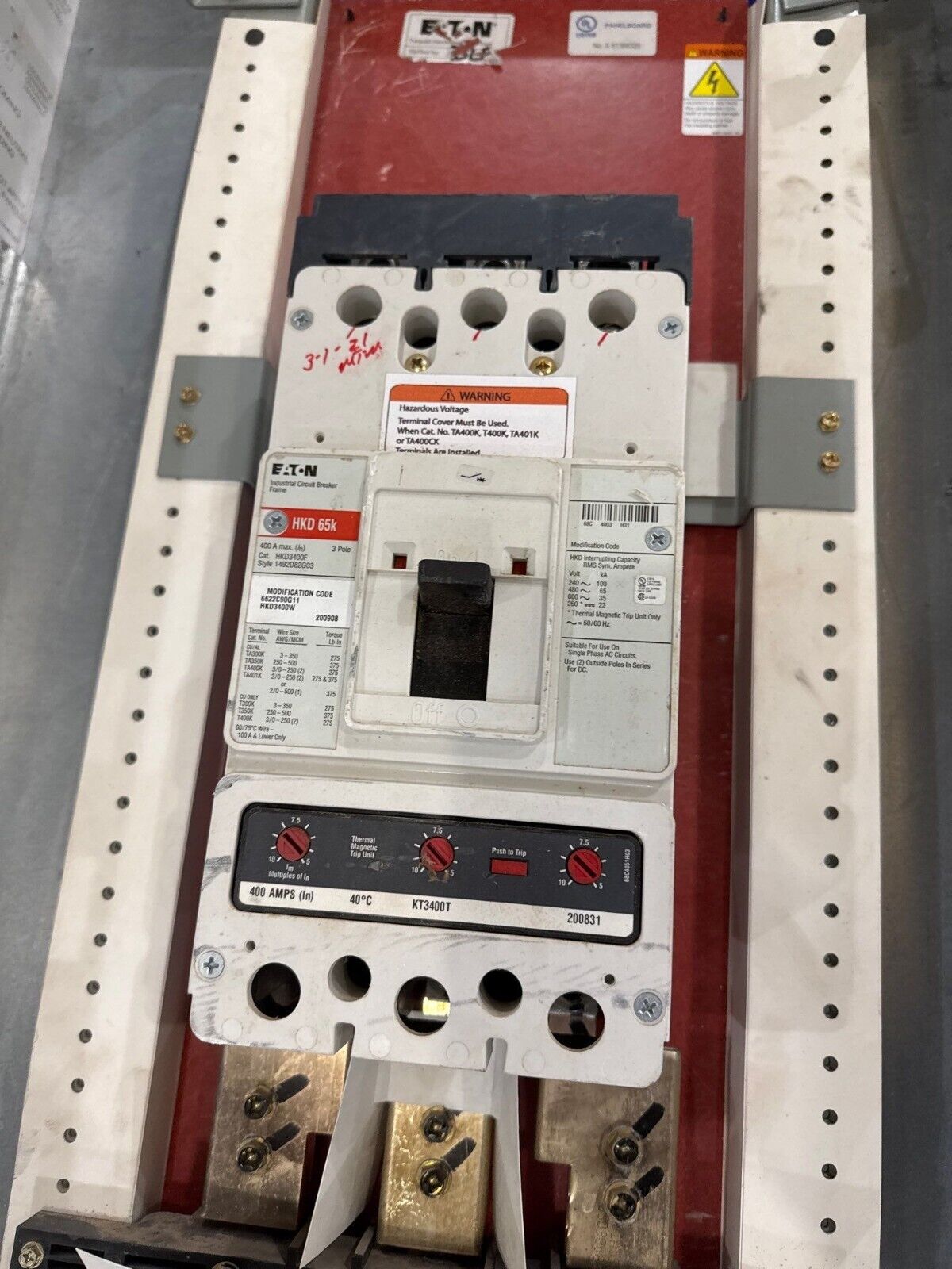 Eaton PRL3A Panelboard 400A 480/277V 3PH 4W 18 Cir Indoor Encl MCB HKD3400F P632 Used