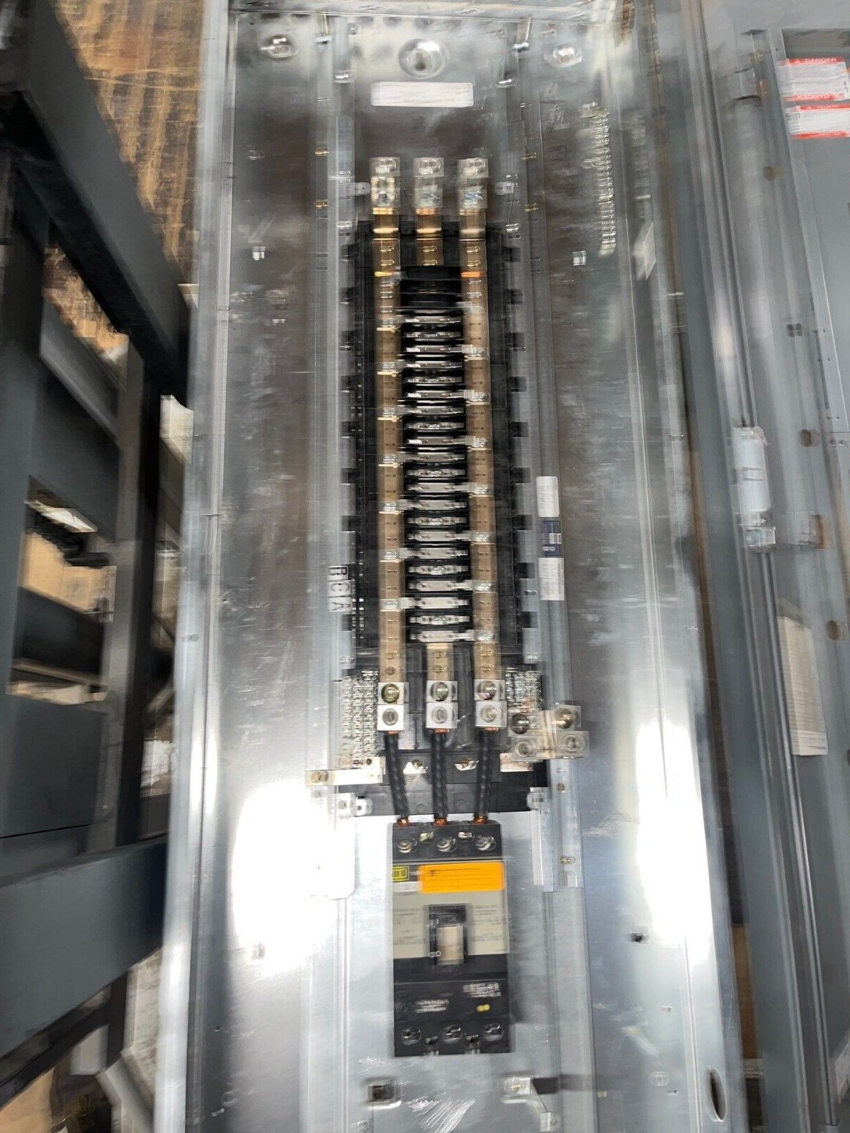 Square D NQOD Panelboard 225A 208/120V 3PH 4W Indoor Encl MCB 42 Cir KCL34225 P565 Used