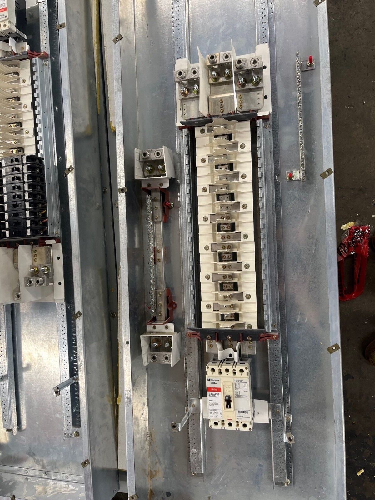 Cutler Hammer PRL2A Panelboard 400A 277/480V 3PH 4W 42Cir Indoor Encl FD3225 MLO P578 Used