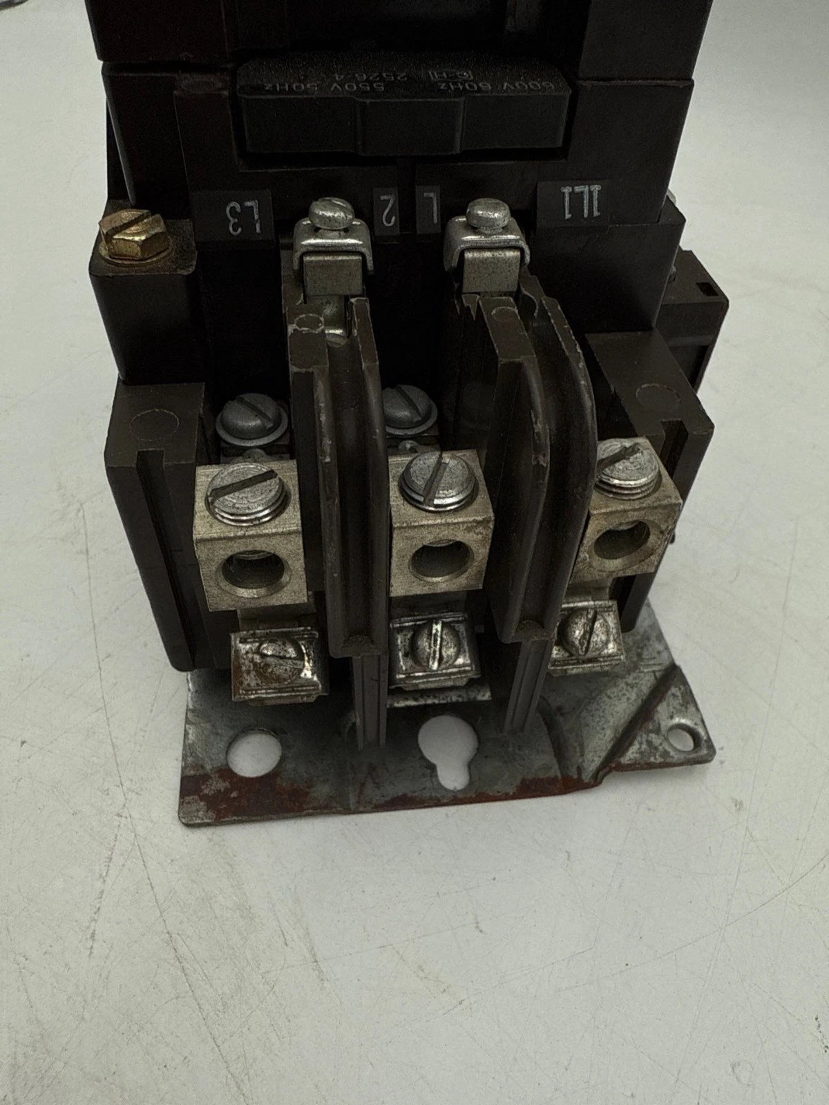 Cutler Hammer A10DG0 Starter NEMA Size 2 45A 3P 600V 25HP Coil 550/600V Used