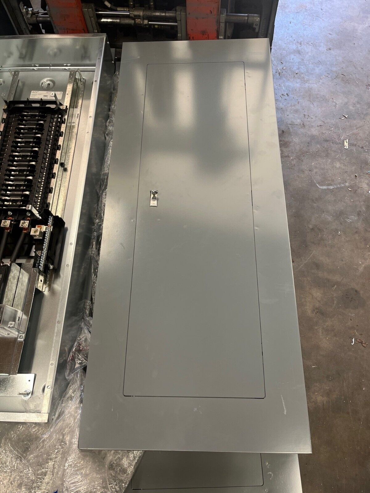 Square D NF Panelboard 100A 480/277V 3PH 4W 42 Circuit Indoor Encl MCB HDP36100 P005 New