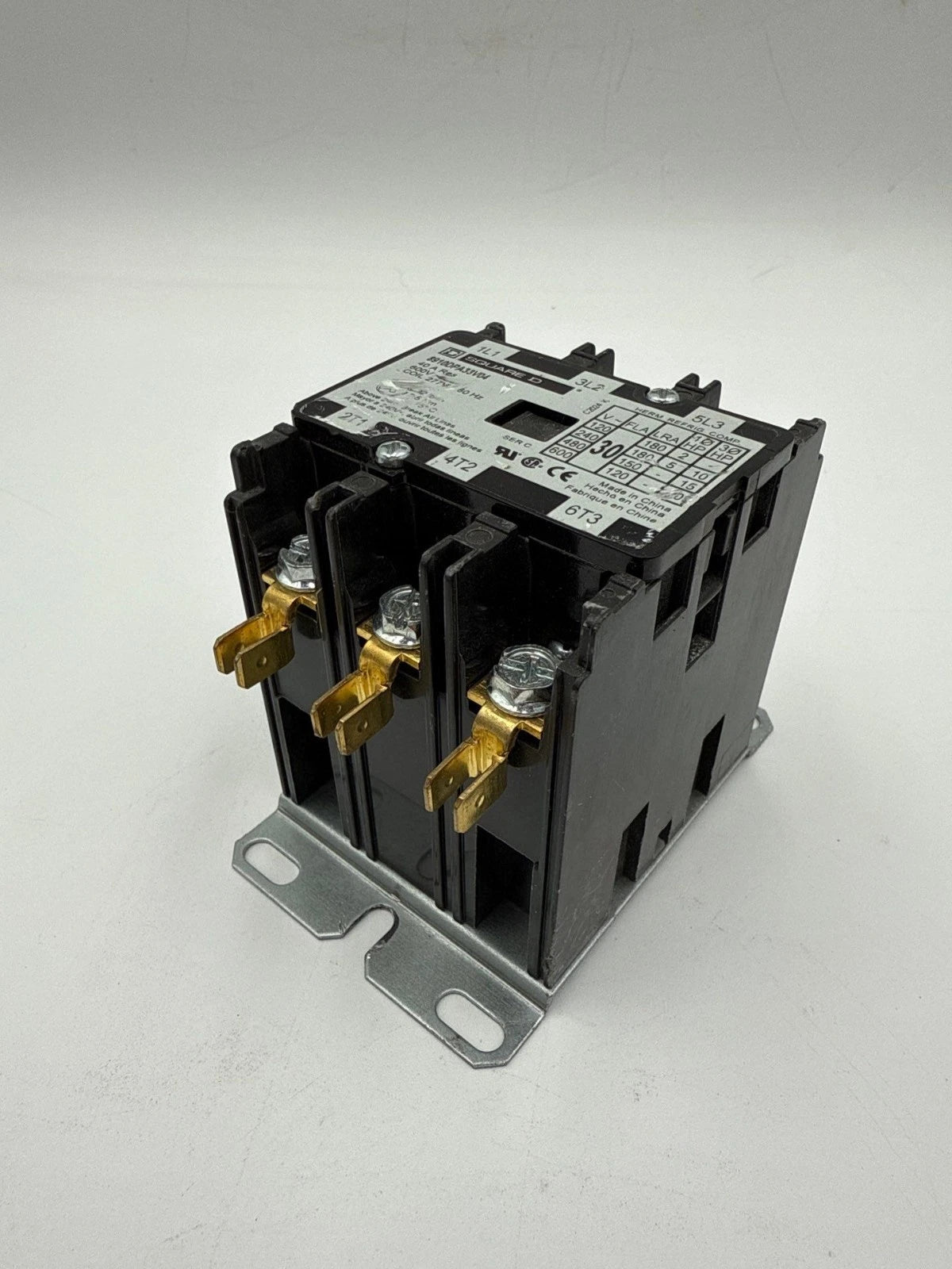 Square D 8910DPA33V04 Definite Purpose Contactor 40A 3P 600V Coil 277V 3PH 20HP Used