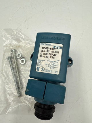 Eaton 1350B-6501 Ser B2 Photoelectric Connector 90-132V 10in Diffuse Reflective New