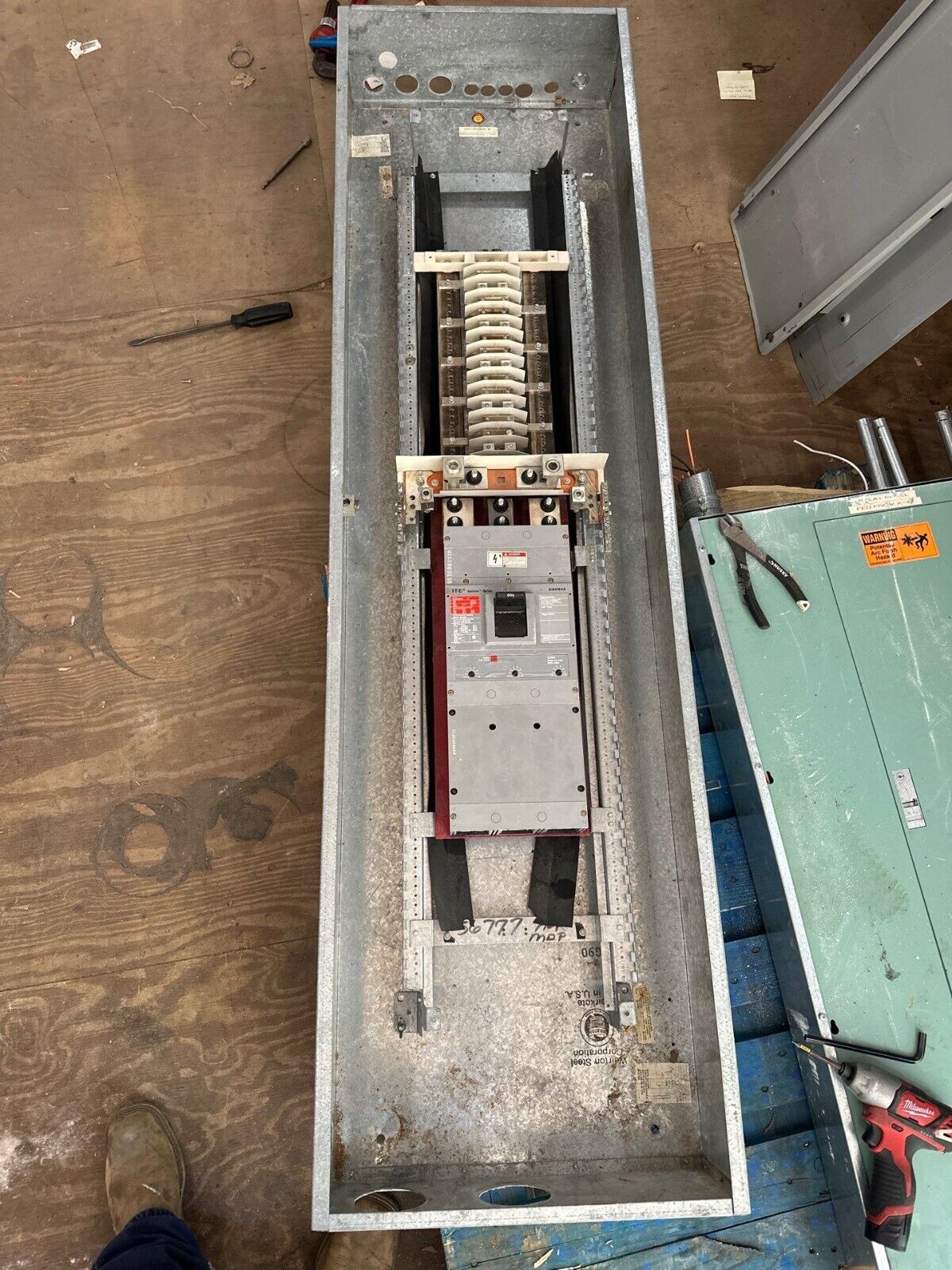 Siemens CDP-7 ITE Panelboard 500A 480Y/277V 3PH 4W Indoor Encl 30 Cir MCB 500Amp P513 Used