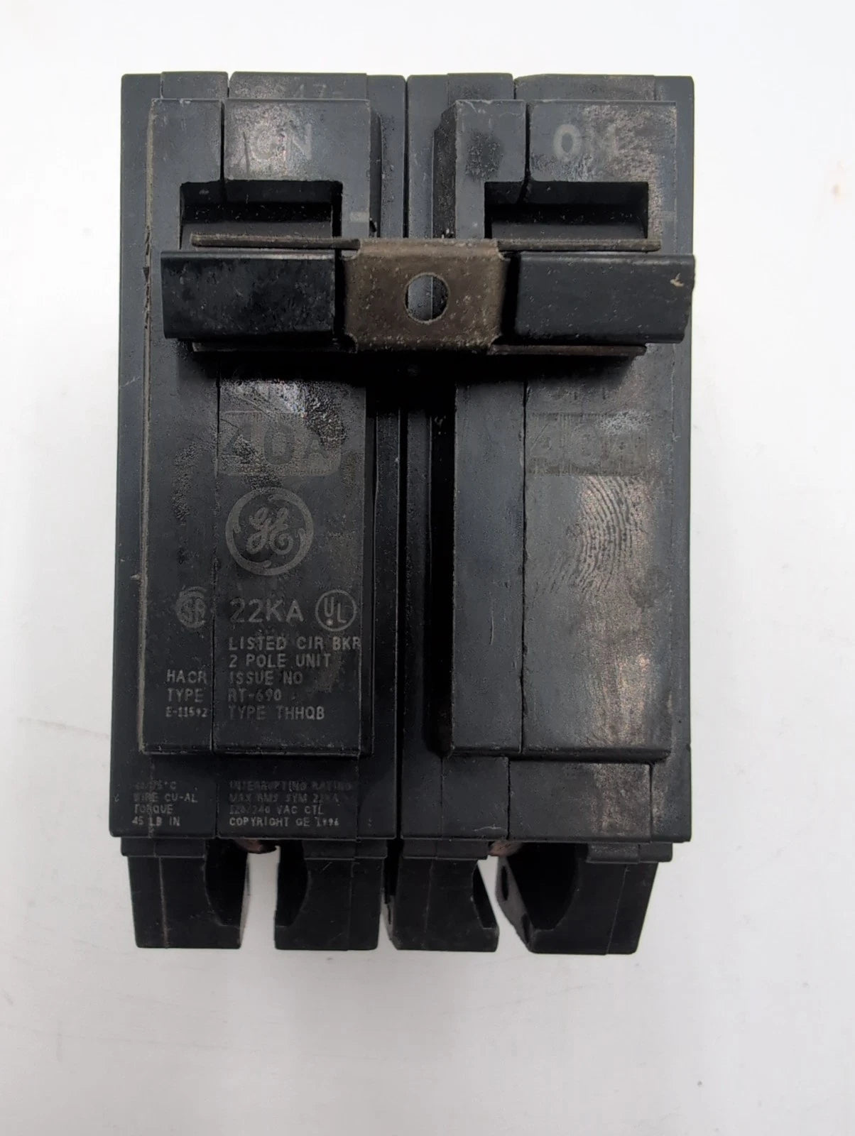 GE THHQB2140 Circuit Breaker 40A 2P 120/240V THQB Bolt On 40 Amp 2 Pole 22kA Used