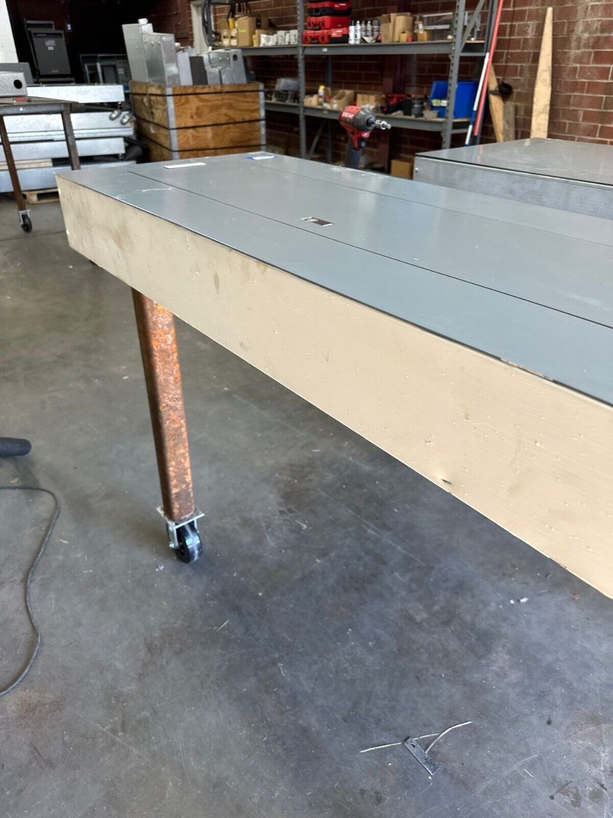 Square D NQOD442M225 Panelboard 225A 208/120V 3PH 4W MCB 42 Circuit Indoor Encl P381 Used