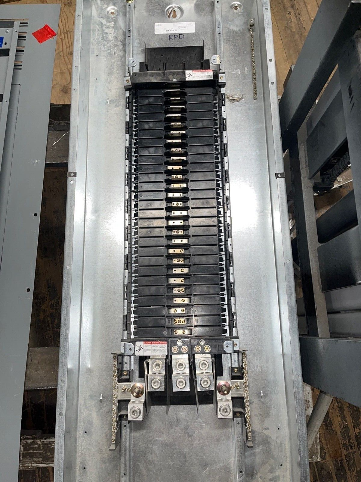 Square D NF Panelboard 600A 480Y/277V 3PH 4W MLO 54 Circuit Main Lug Indoor Encl P560 Used