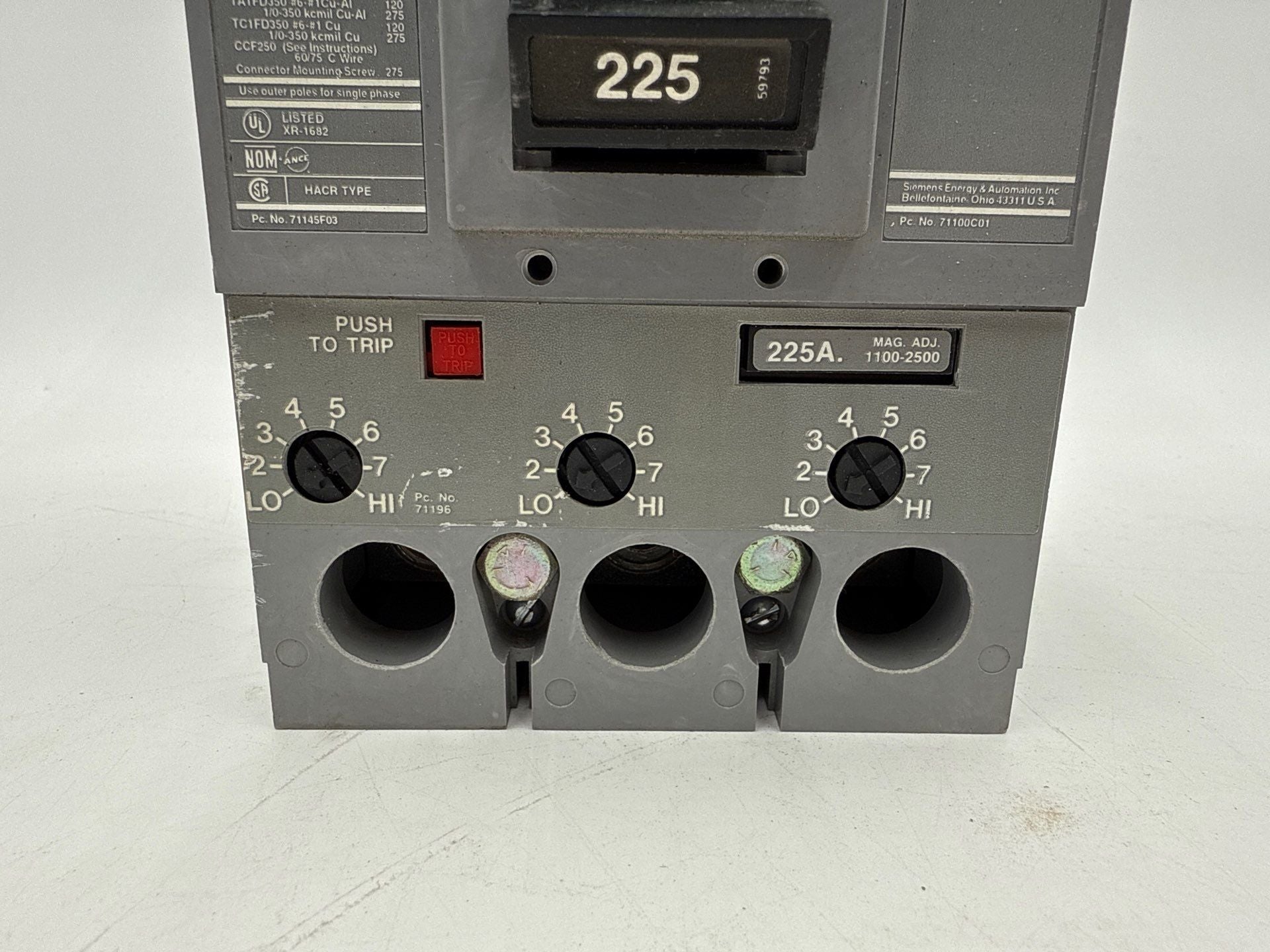 Siemens HFD63B225 Circuit Breaker 225A 3P 600V HFD6 225 Amp 3 Pole Sentron Used