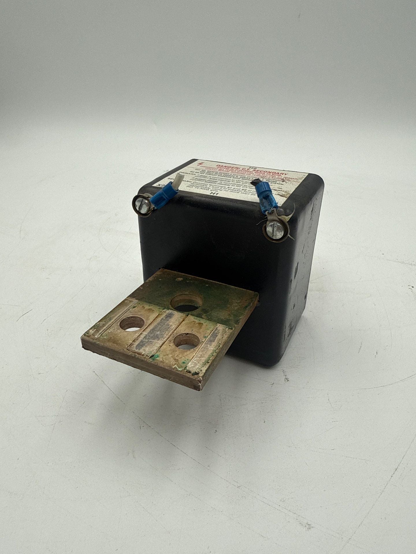 Square D ME4CT2 Neutral Current Transformer 400A Sensor Series 3 400 Amp Used