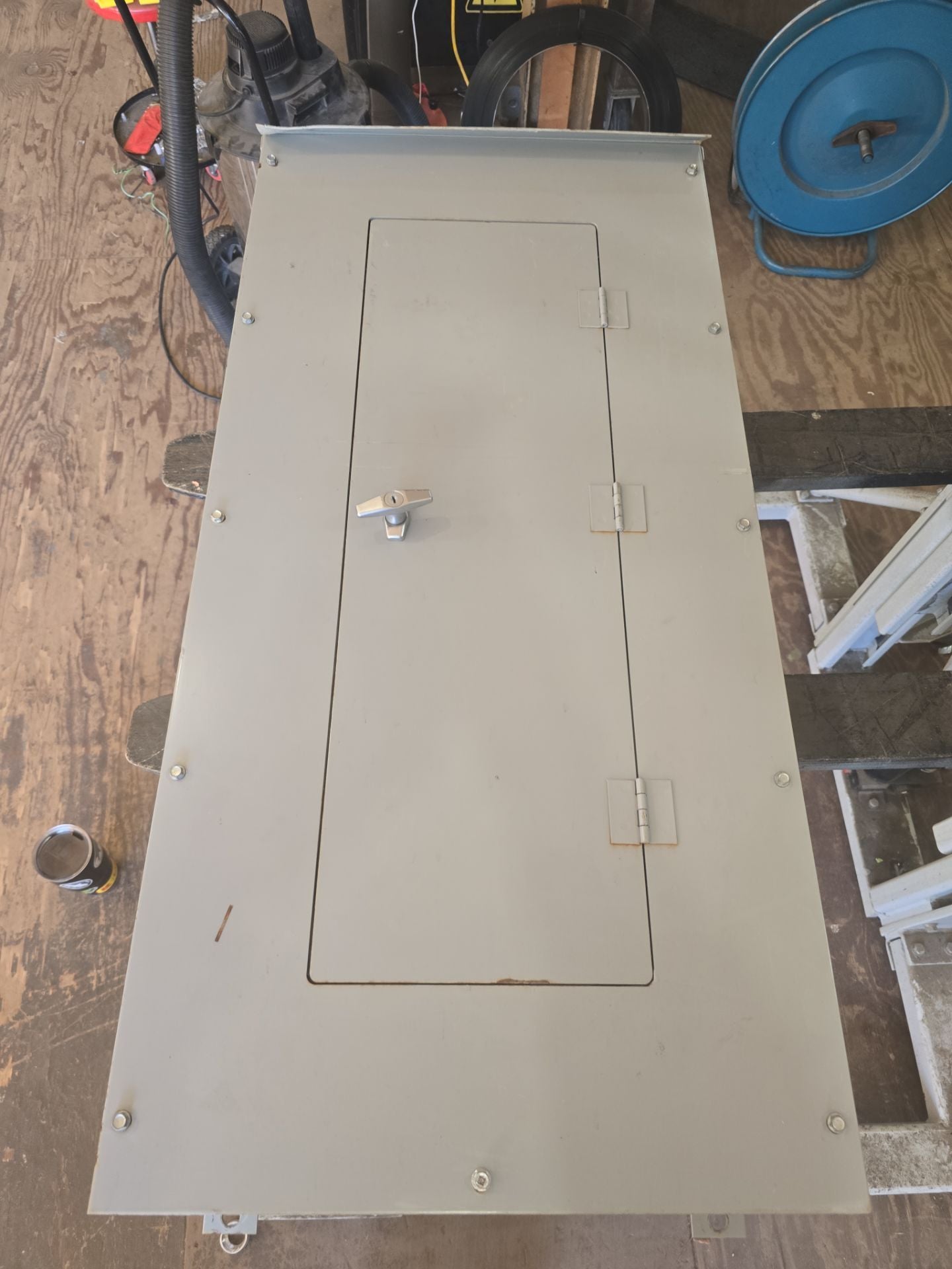 Eaton PRL1A Panelboard 225A 208Y/120V 3PH 4W 42 Space 3R Encl MLO Outdoor Used