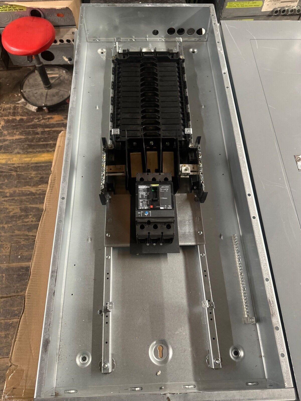 Square D NF NF430L2 Panelboard 225A 600Y/347V 3PH 4W 225 Amp MCB Main JDL36225 P273 Used