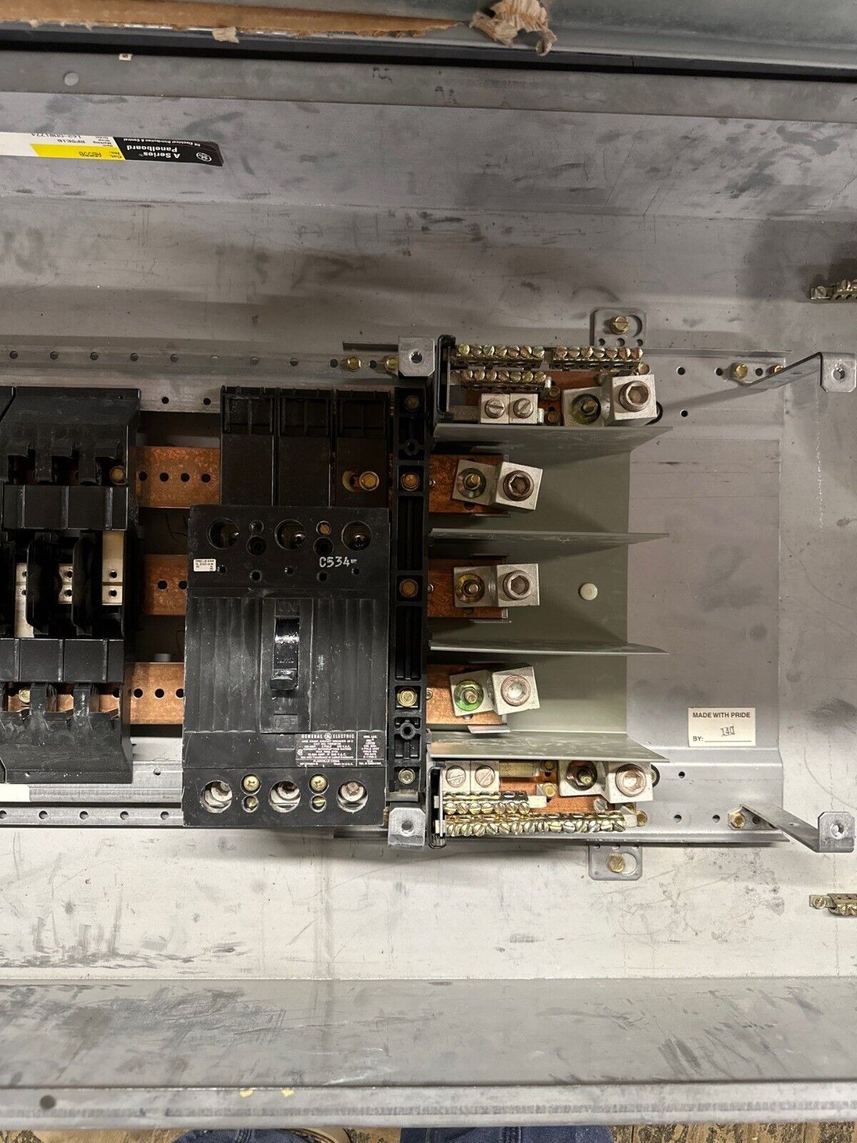 GE AQF3422ABX Panelboard 225A 208Y/120V 3PH 4W Indoor Encl MCB 42 Cir TQD32150 P014 Used