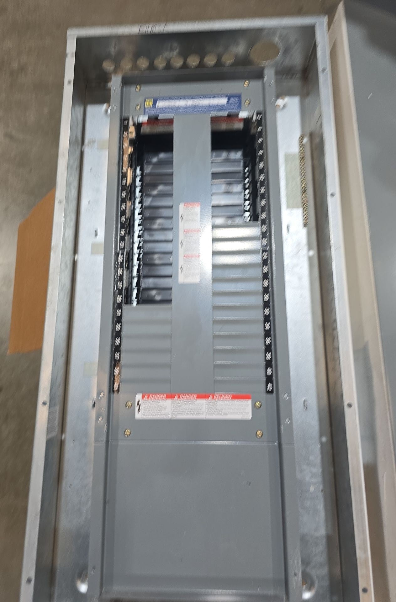 Square D NF Panelboard 250A 600/347V 3PH 4W 250 Amp MLO Panel 42 Cir Indoor Used