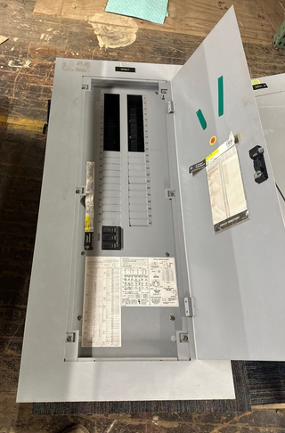 GE AQF3421ABX Panelboard 125A 208Y/120 3PH 4W 42 CIR MCB Main THQB32100 NEMA 1 P018 Used