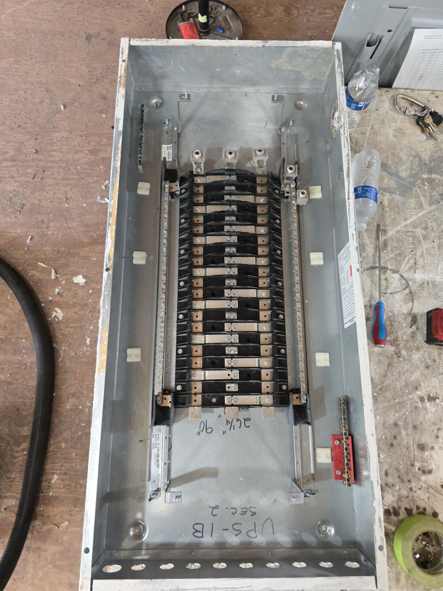 Siemens P1 P1C42ML250ABF Panelboard 250A 208/120V 3PH 4W 42Cir 250 Amp Panel MLO Used