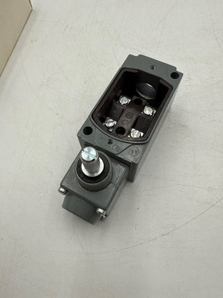 Allen Bradley 802T-A Oiltight Limit Switch Ser D Lever Type New