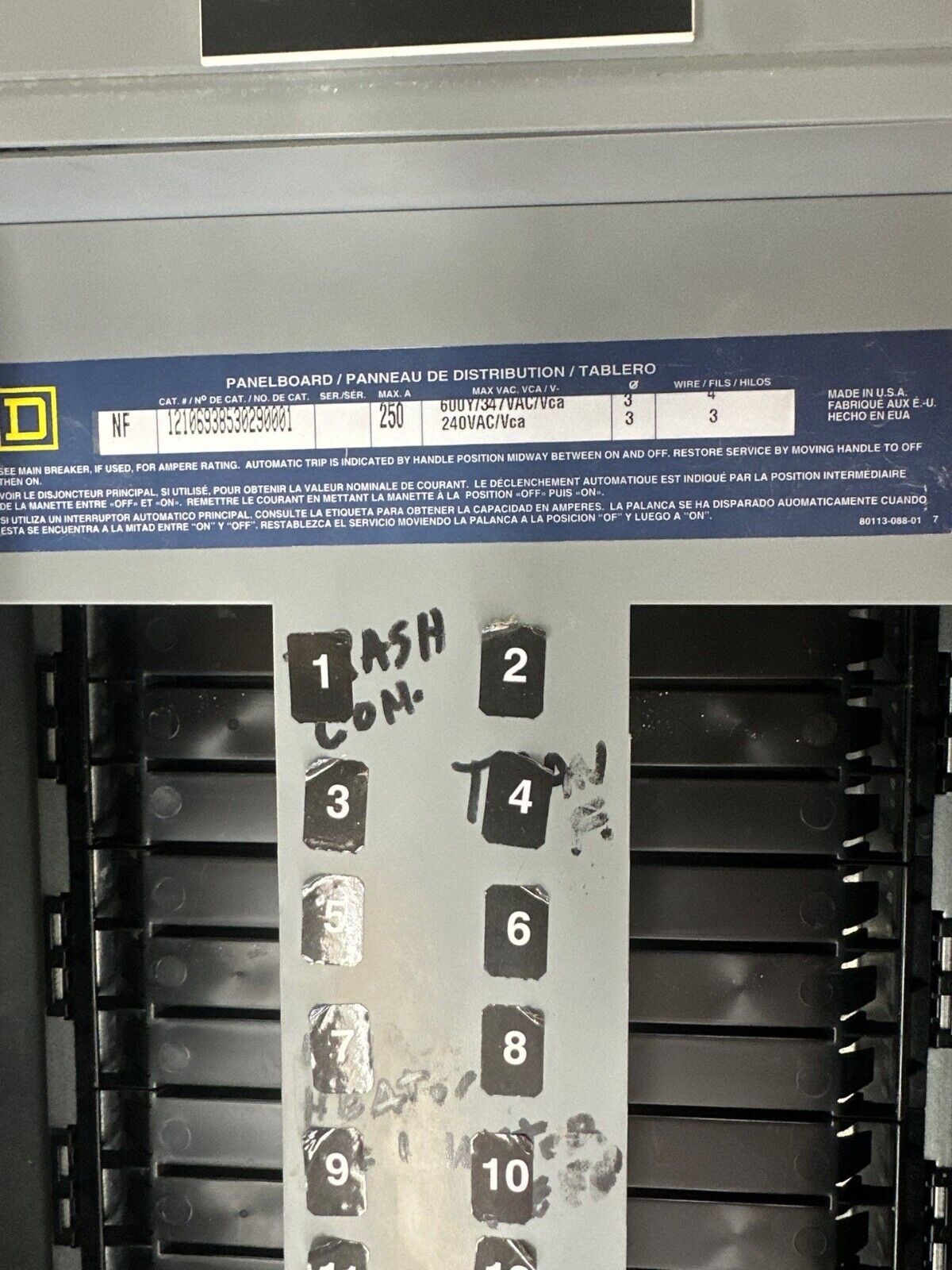 Square D NF Panelboard 250A 600V 3PH 4W Main Lug Panel Indoor Encl 42 Circuit P363 Used