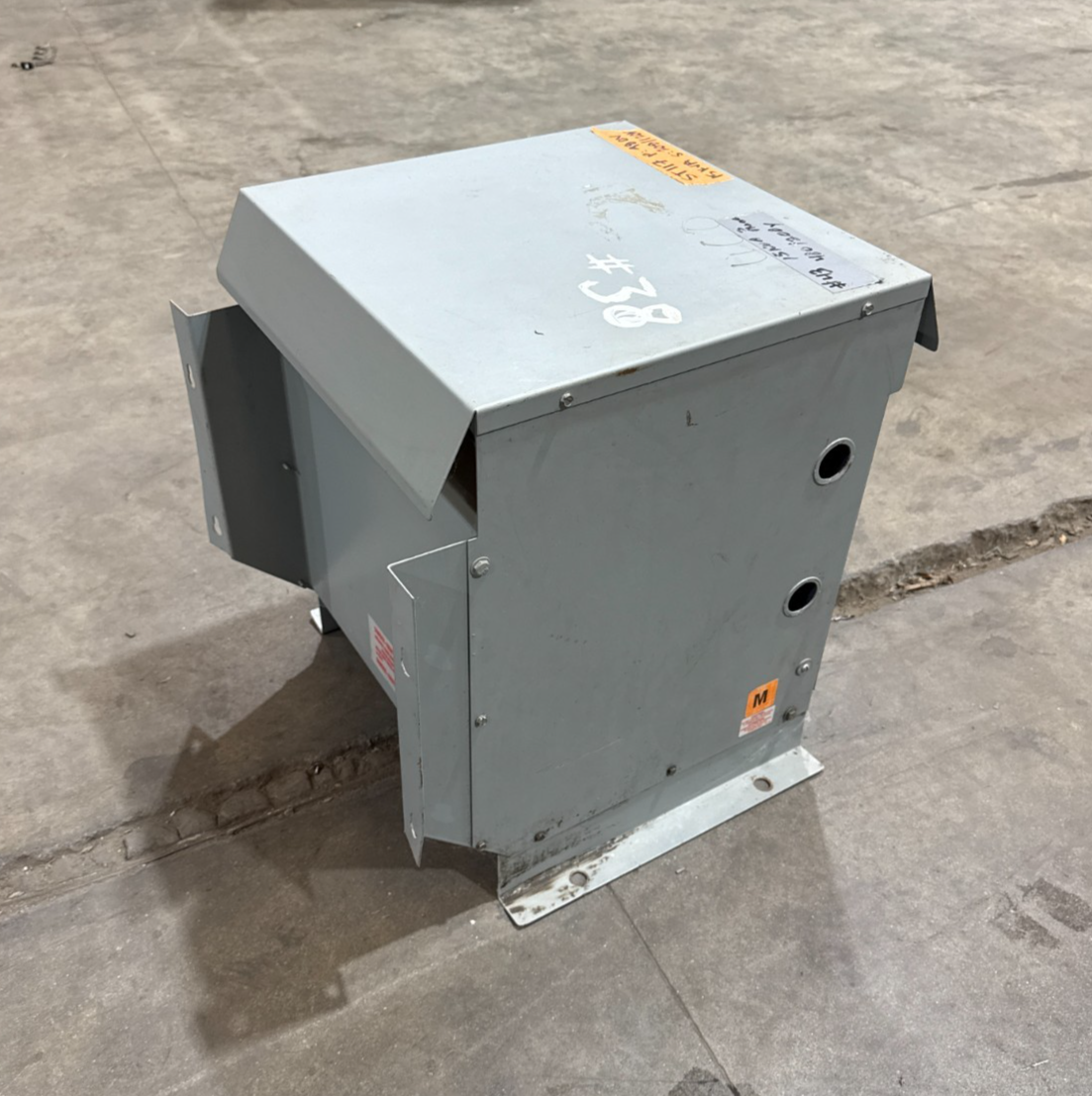 15 KVA Hammond MK015KB Transformer Pri 480V Sec 208/120V 3PH 3R Encl Used