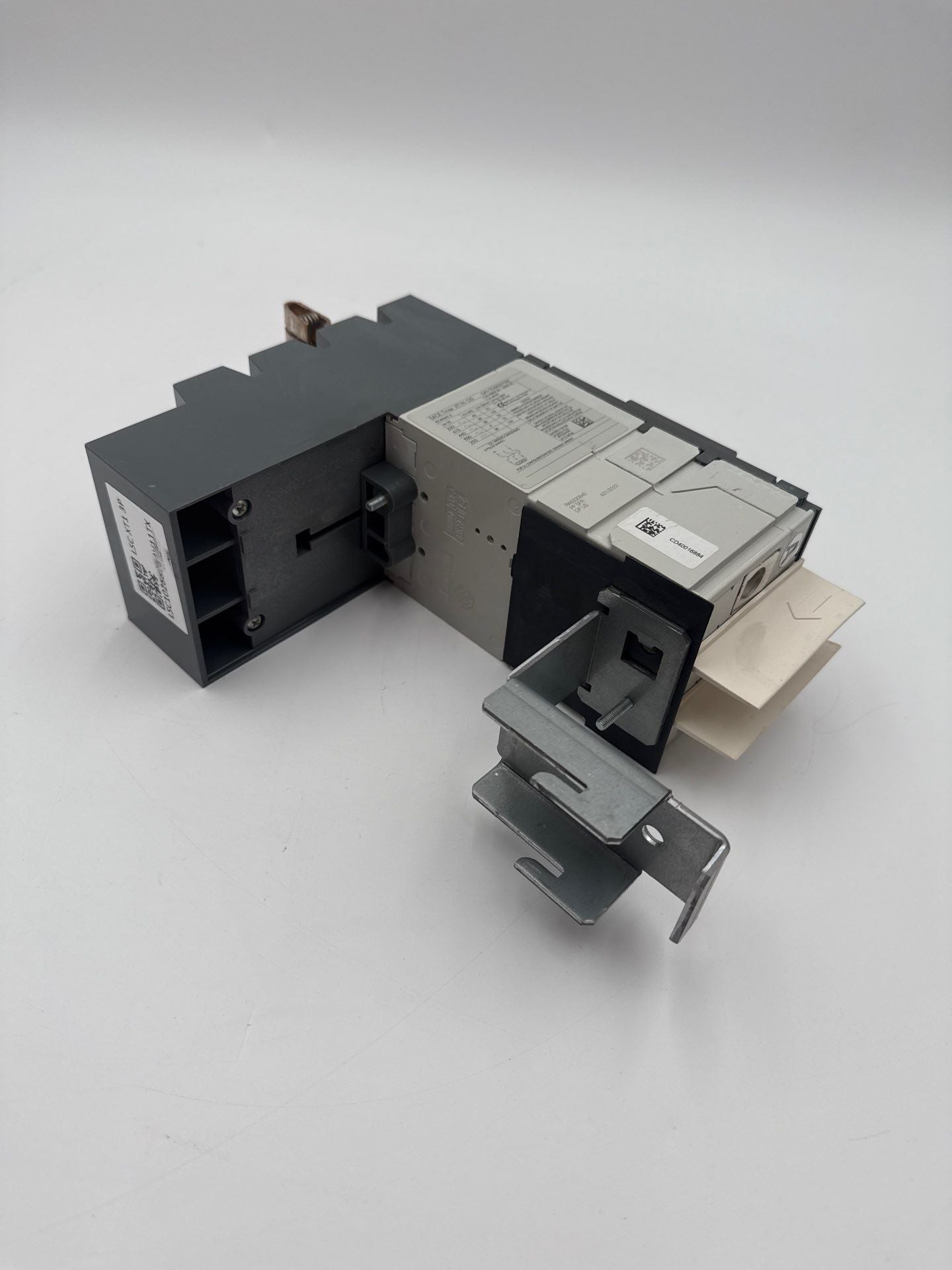 ABB XT1NU3125AYD000XXX ReliaGear Circuit Breaker 125A 3P 600V XT1N 125 125 Amp Used