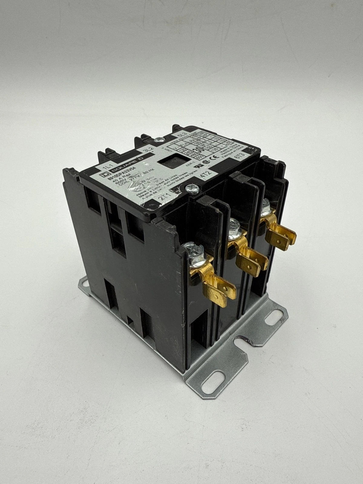 Square D 8910DPA33V04 Definite Purpose Contactor 40A 3P 600V Coil 277V 3PH 20HP Used