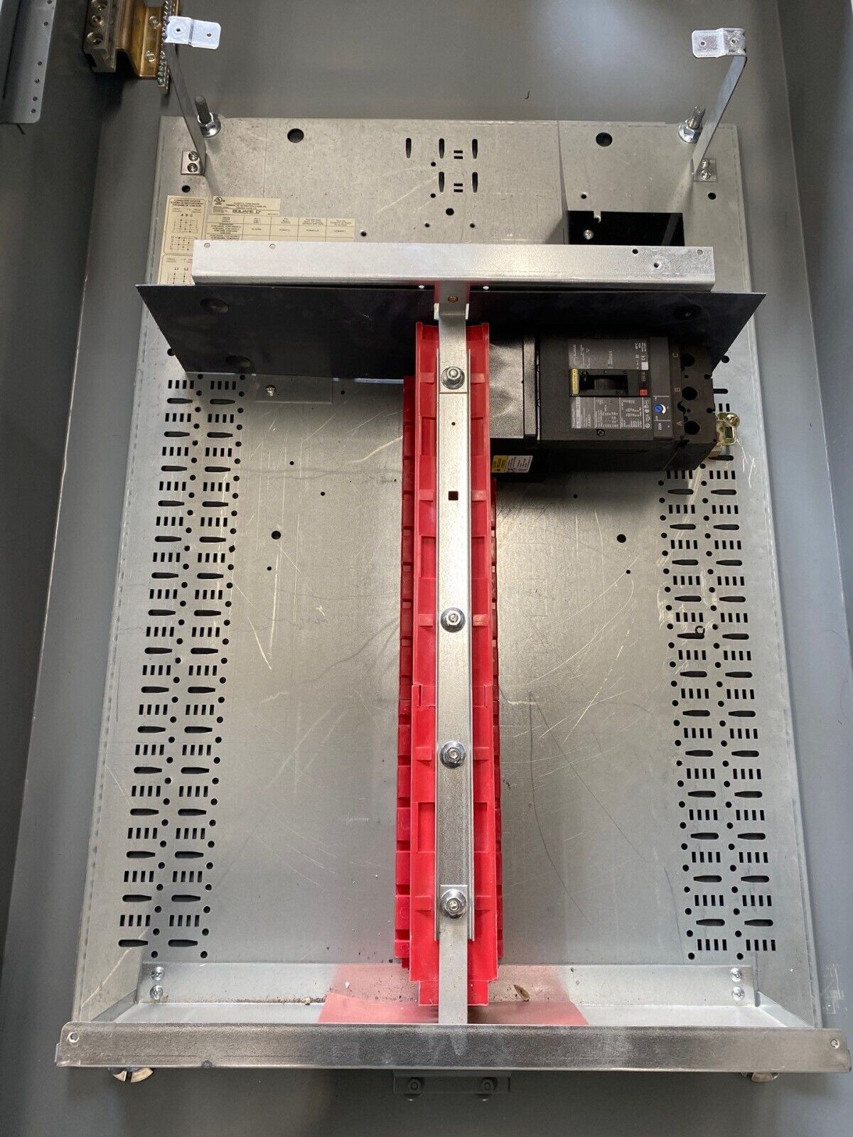 Square D I-Line Panelboard 225A 480V 3PH 3W 3R Outdoor Encl 30 Cir MCB JLA36225 P557 Used