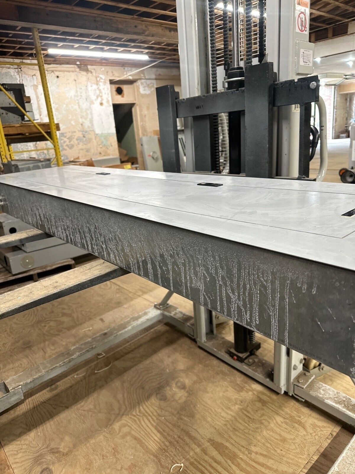 GE AQF3424CBX Panelboard 400A 208Y/120V 3PH 4W MCB Indoor Encl 42 Circuit 400Amp P312 Used