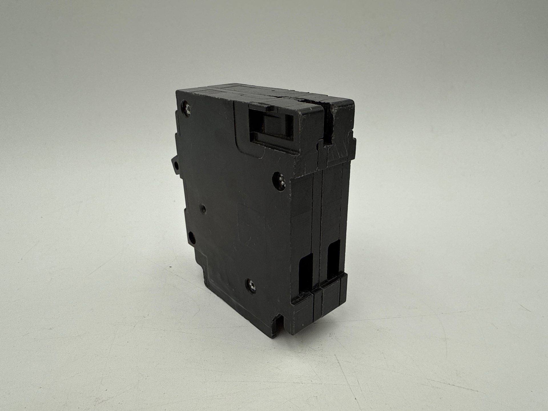 Siemens Q2020 Circuit Breaker 20A-20A 120/240V 20 Amp Tandem Single Pole Type QT New