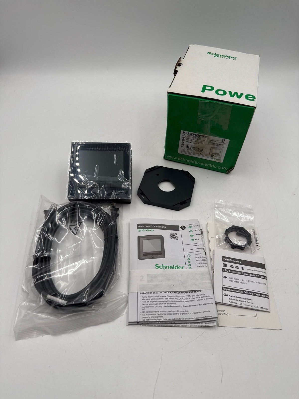 Schneider METSEPM89RD96 Remote Display POWERLOGIC PM8000 W/ Cable and Mount Accs New