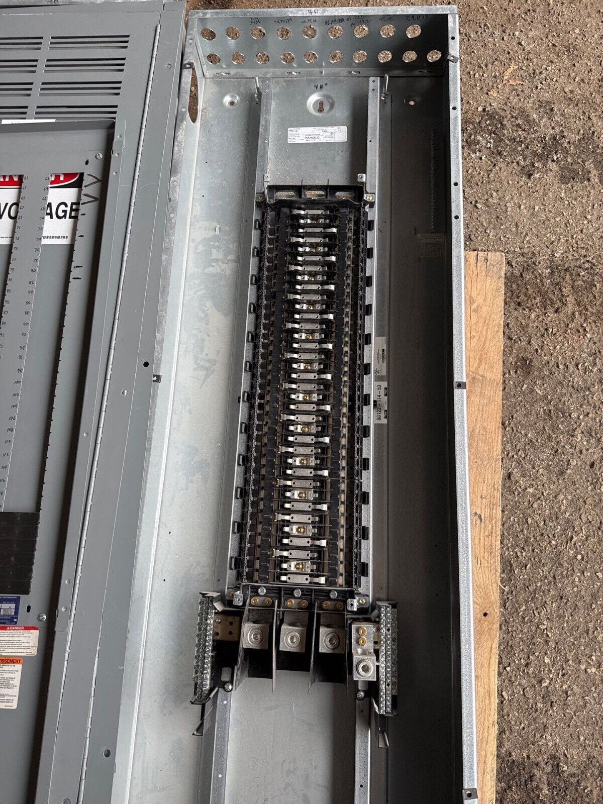 Square D NQ Panelboard 300A 208Y/120V 3PH 4W 72 Circuit Indoor Encl MLO MH80BE P630 Used