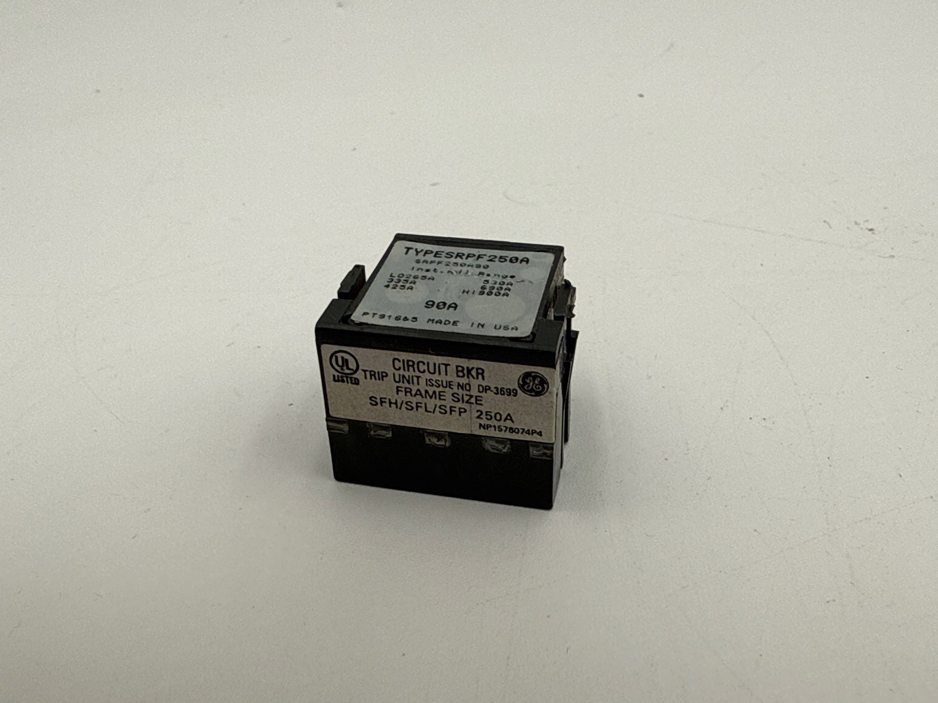 GE SRPF250A90 Rating Plug 90A SRPF250 90 Amp Frame SFDA SFHA SFLA SFPA Used